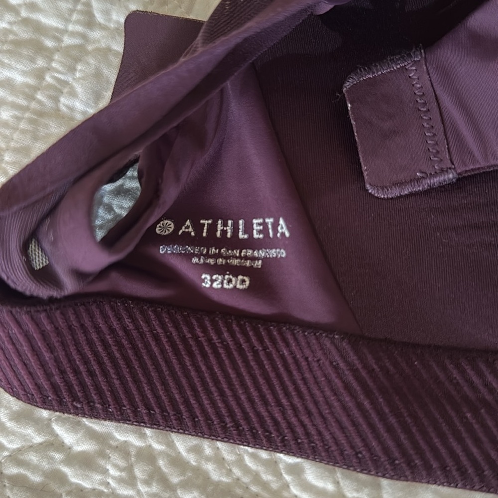 Althleta sports bra 32DD - Picture 6 of 8